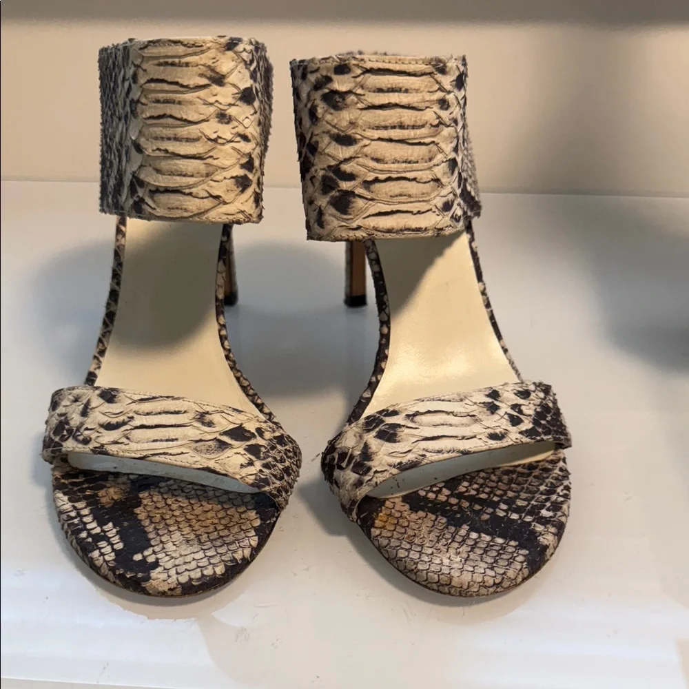 Stuart Weitzman Snakeskin Heels in Black and Cream - Picture 2 of 7